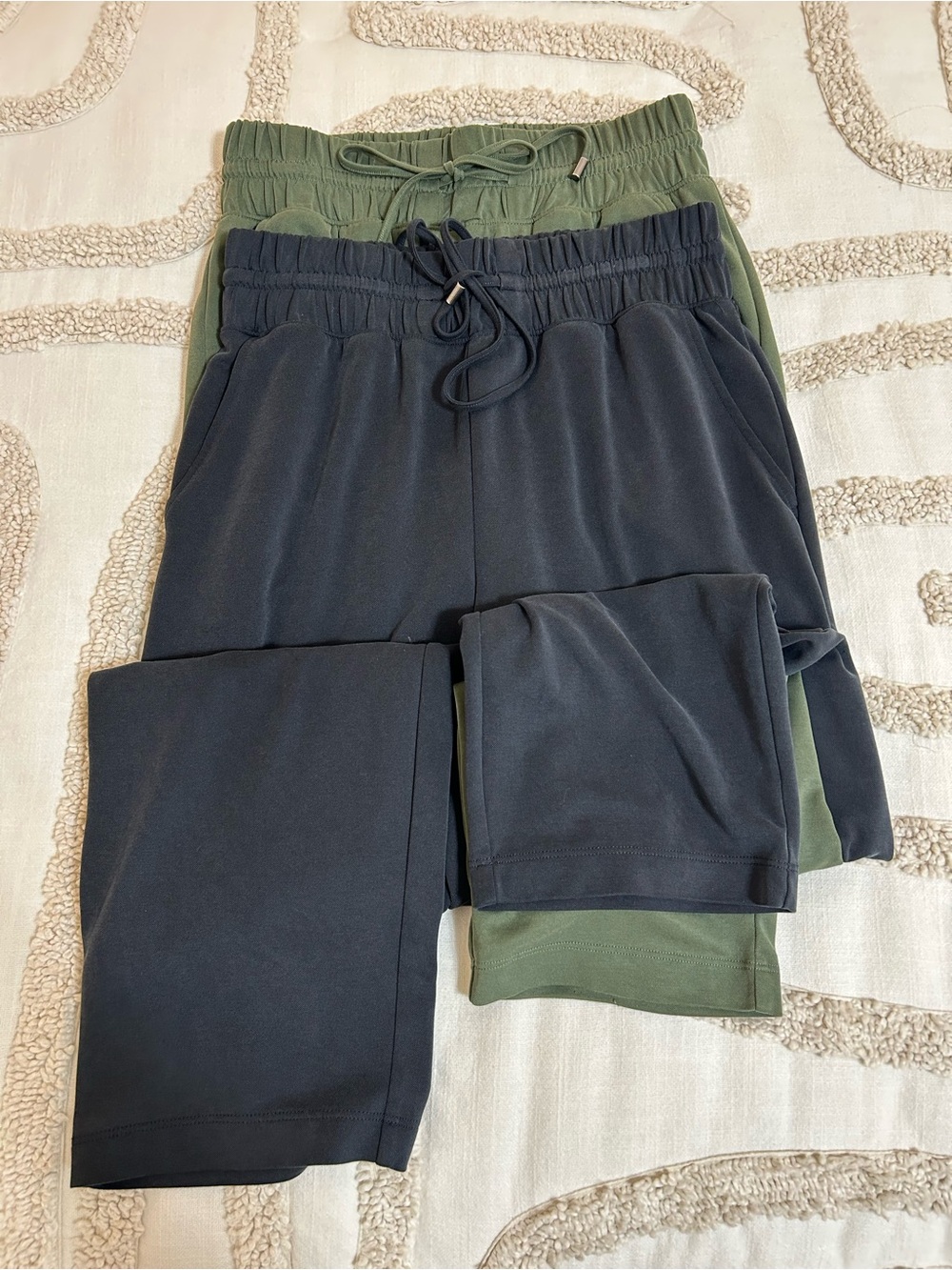 LOFT Lou & Grey Cropped Pants